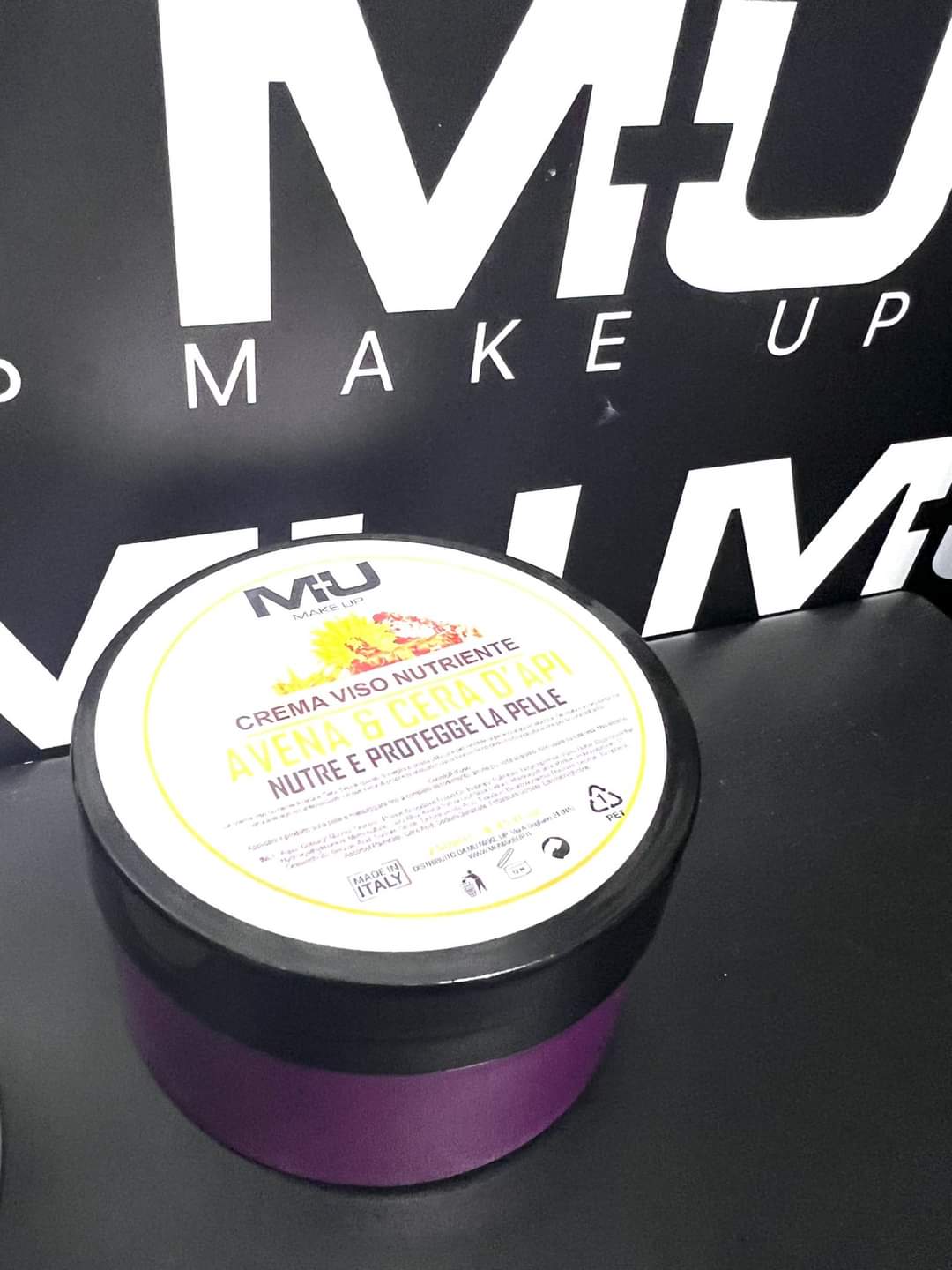 CREMA CERA D'API E AVENA - MU MAKE UP Visualizzazione CREMA CERA D'API E AVENA - MU MAKE UP
