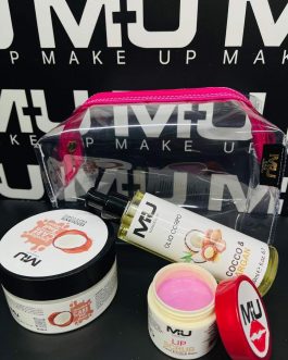 Kit pochette + olio corpo + scrub corpo + scrub labbra MU MAKE UP