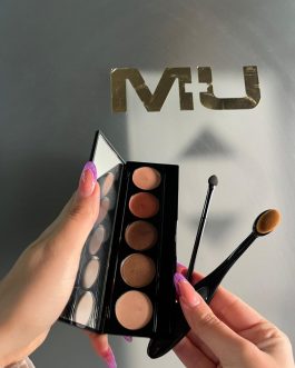 Kit palette ombretti in crema compreso di 2 pennelli