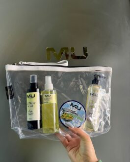 •MAXI BORSELLO TRASPARENTE •OLIO ABBRONZANTE 2OOML •SPRAY PROFUMO CAPELLI  15OML •ACQUA PROFUMO CORPO SCINTILLANTE 2OOML •DOPOSOLE ALOE VERA 2OOML