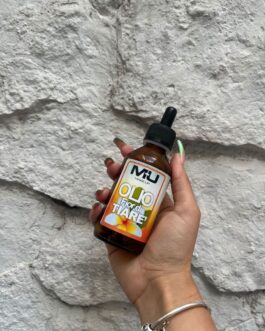 L’OLIO SOLARE FIOR DI TIARÈ PUÒ ESSERE UTILIZZATO SIA PER FAVORIRE UN’ABBRONZATURA INTENSA SIA COME OLIO DA MASSAGGIO  IN VETRO 100ML