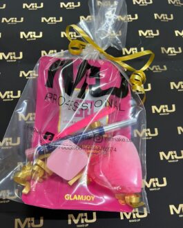 NOVITÀ 🩷🩷🩷🩷🩷🩷  GLAMOUR BAG✨✨✨✨  ~MASCHERA VISO IN TESSUTO  ~SPUGNETTA  ~MATITONE ~PINZETTA SOPRACCIGLIA CON PETTININO  ~SAPONETTA CUORE 🫶🏾  ⚠️❌NOTA BENE IL COLORE DELLA SAPONETTA E DELLA SPUGNETTA VARIERÀ IN BASE ALLA DISPONIBILITÀ DELL’AZIENDA. SI PREGA DI LEGGERE BENE PERCHÉ DOPO AVER EFFETUATO L’ORDINE NON SARÀ POSSIBILE FARE EVENTUALI CAMBI.❌⚠️