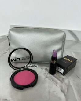 Kit Borsello + rossetto satin 💄 + Blush effect matt