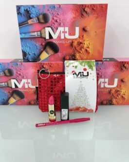 Kit borsello  Borsello+fascia natalizia con rossetto Push up e matita a scelta    I colori in foto sono:  Rossetto Push up 04 Matita labbra 118