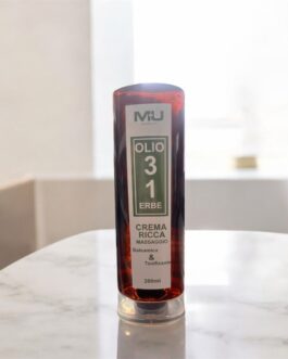 Crema corpo alle 31 erbe 🌿 200 ml Una crema MULTIUSO all’olio 31 ERBE per corpo, viso, mani. nutre, idrata e tonifica. L’azione balsamica inoltre dona benessere a tutto il corpo, ha un effetto defaticante e rinfrescante ideale per gambe stanche o gonfie. Regalati o regala alle persone più care un momento di benessere e di relax! Mu make up